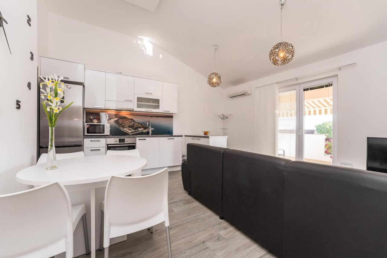 Apartments Maza 扎达尔 外观 照片